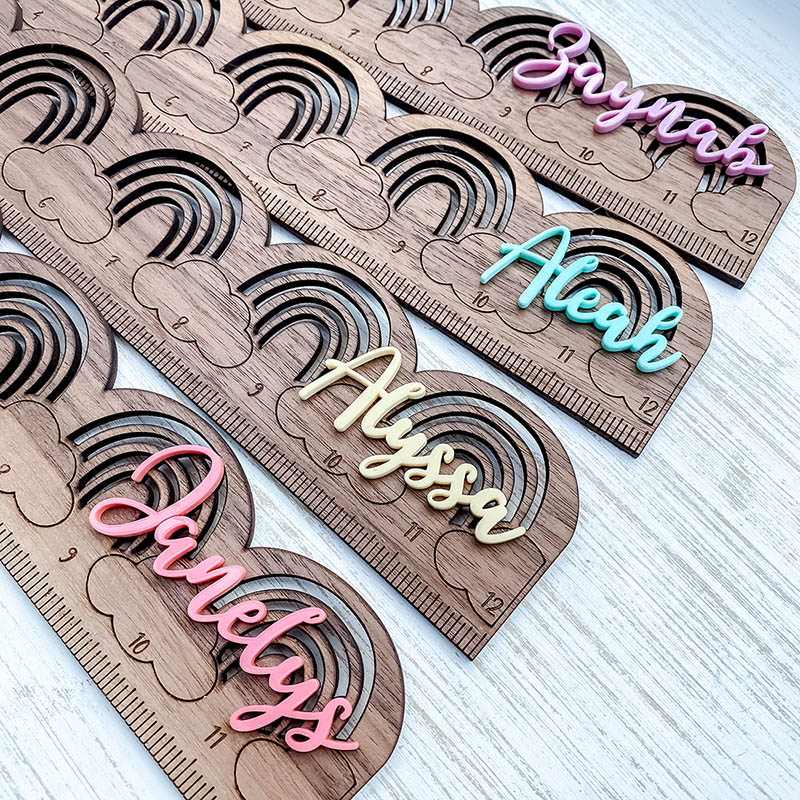 绅士库全彩爆乳漫画无遮拦 laser cut wooden rulers with rainbow and colorful names